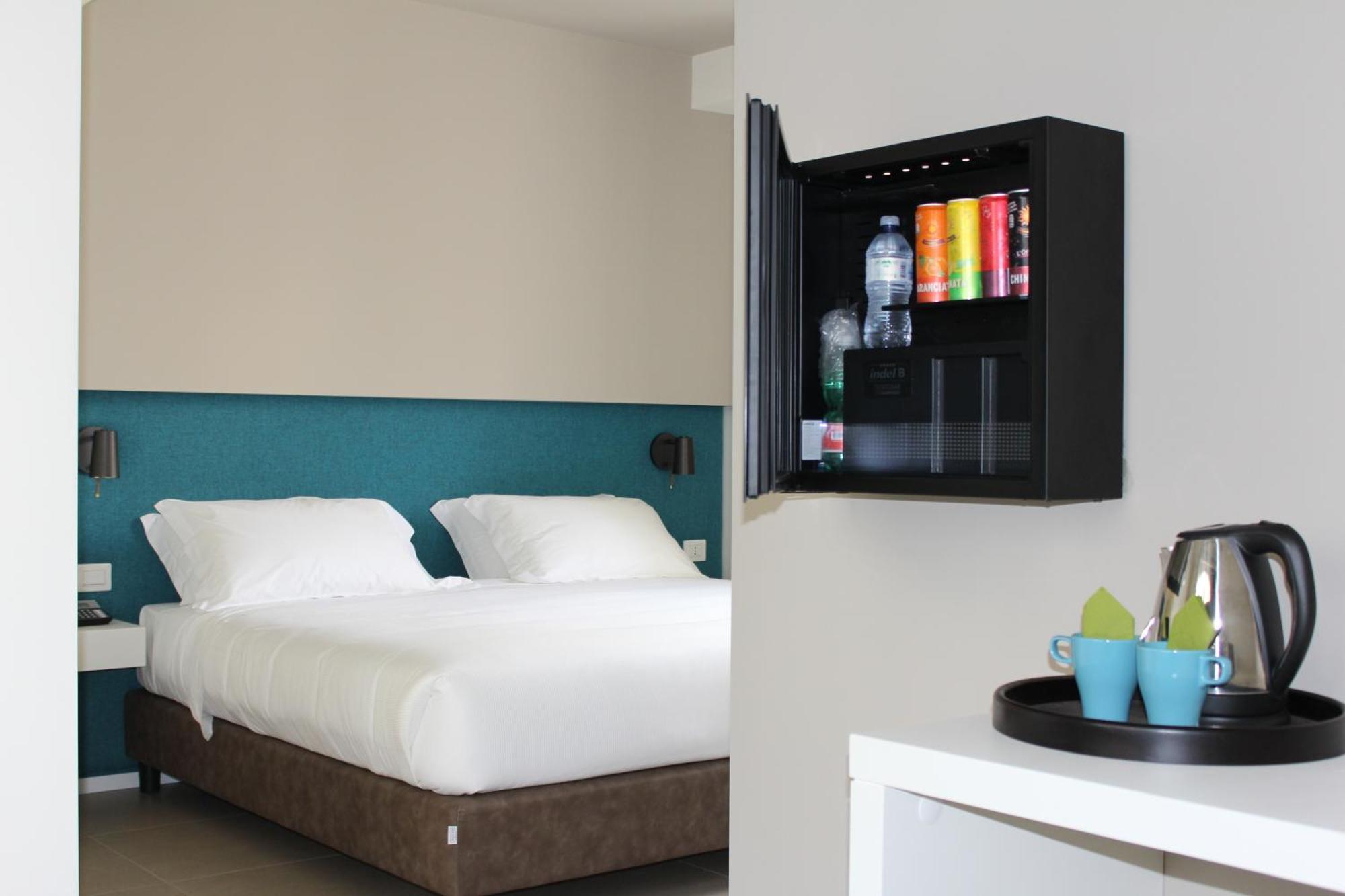 Standard Double Room,546141549:JPEG